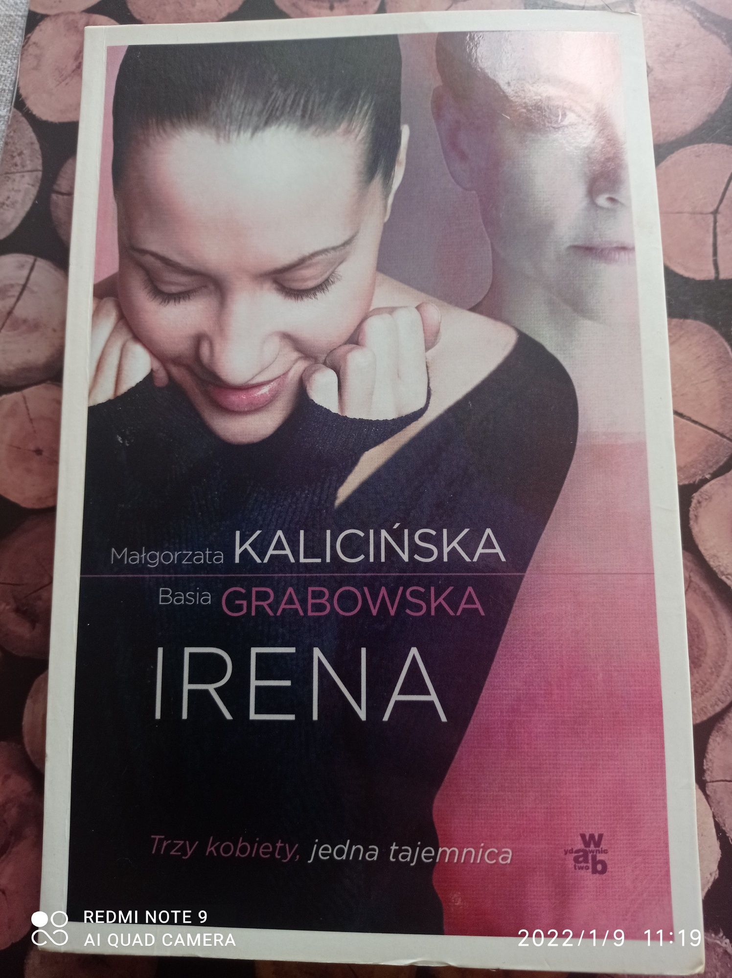 Książka "Irena" (obyczajowa)