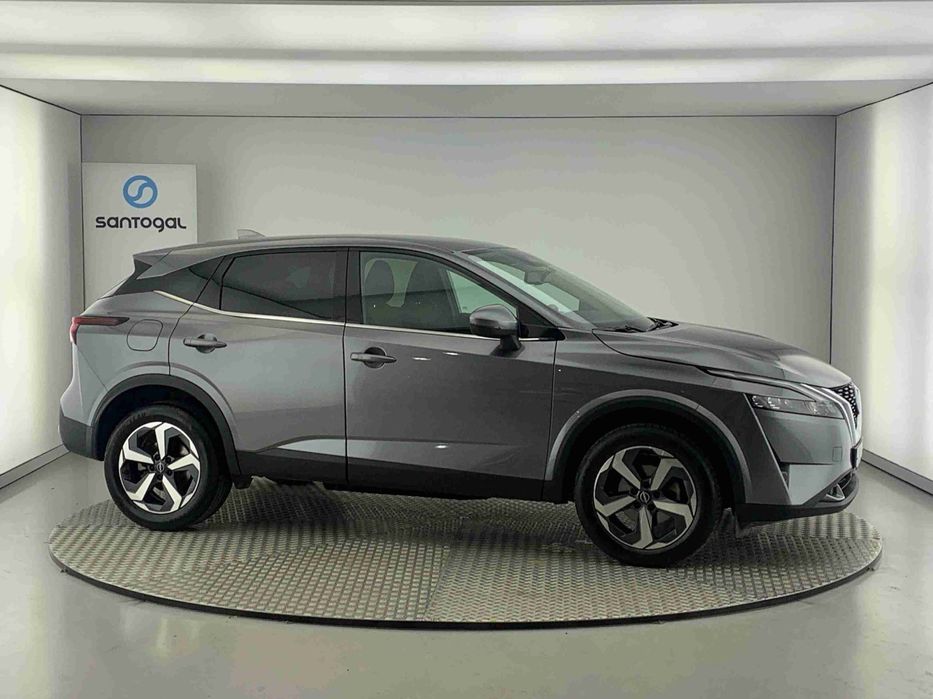 Nissan Qashqai 1.3 DIG-T N-Connecta LED Xtronic