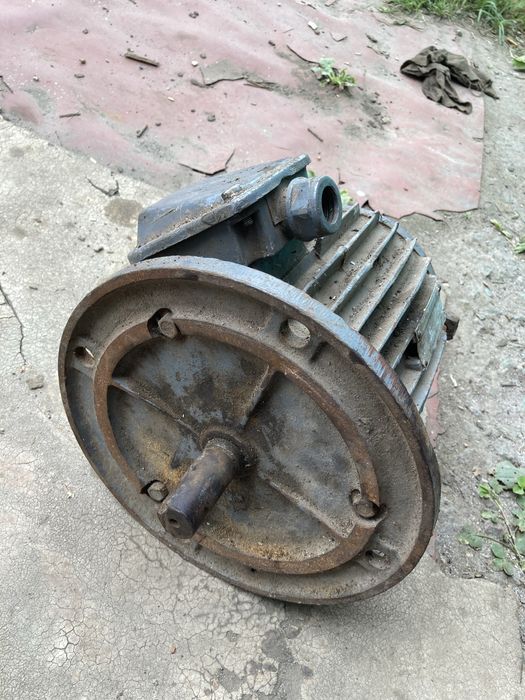 Двигун асинхронний 2.2кВт 4AMX90L4Y3