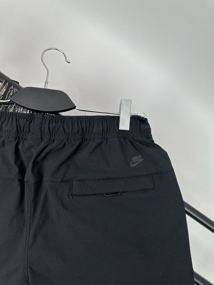 Шорти Nike TECH  Fleece  WOVEN SHORTS HJ0679-010 Оригінал.
