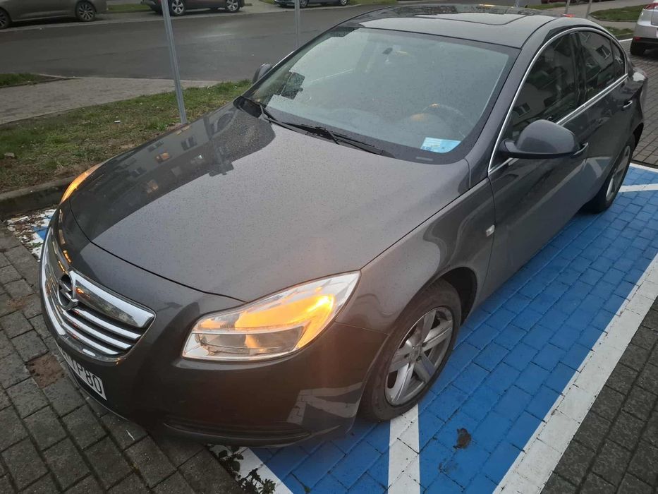 Opel insignia swiezo sprowadzona zarejestrowana