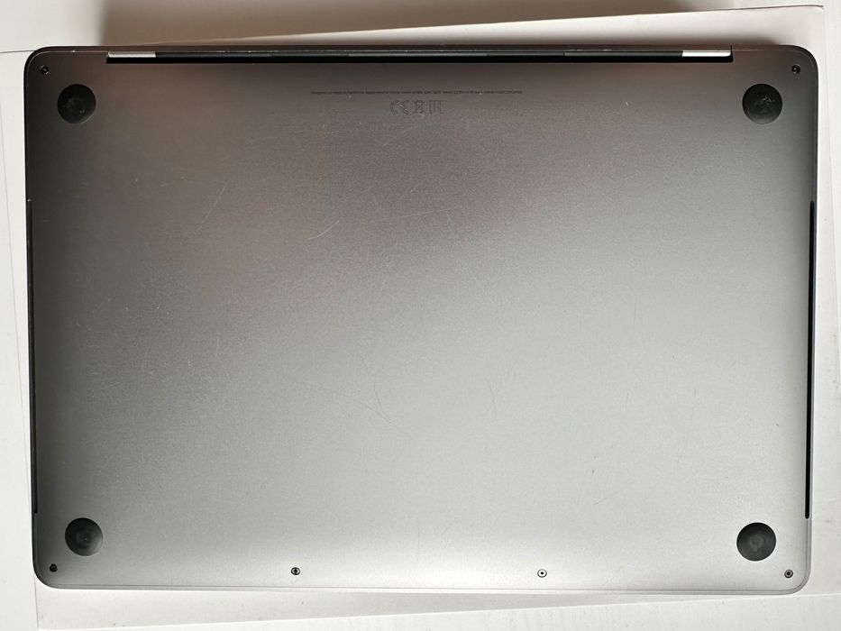 Apple MacBook Pro A1989 (2018) 13,3" Space Gray, Touch Bar