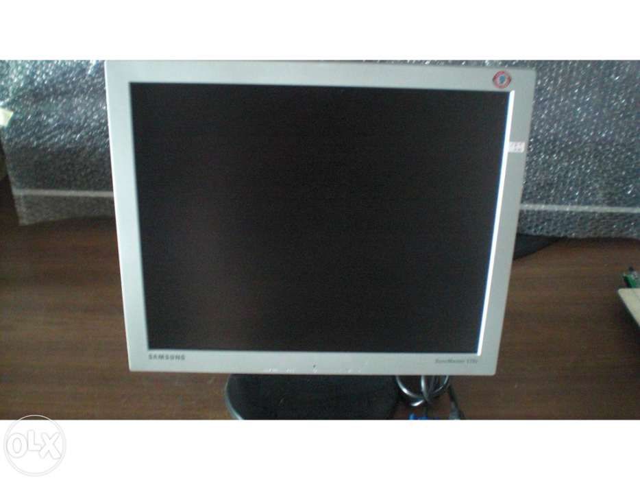 Monitor LCD Philips 17"