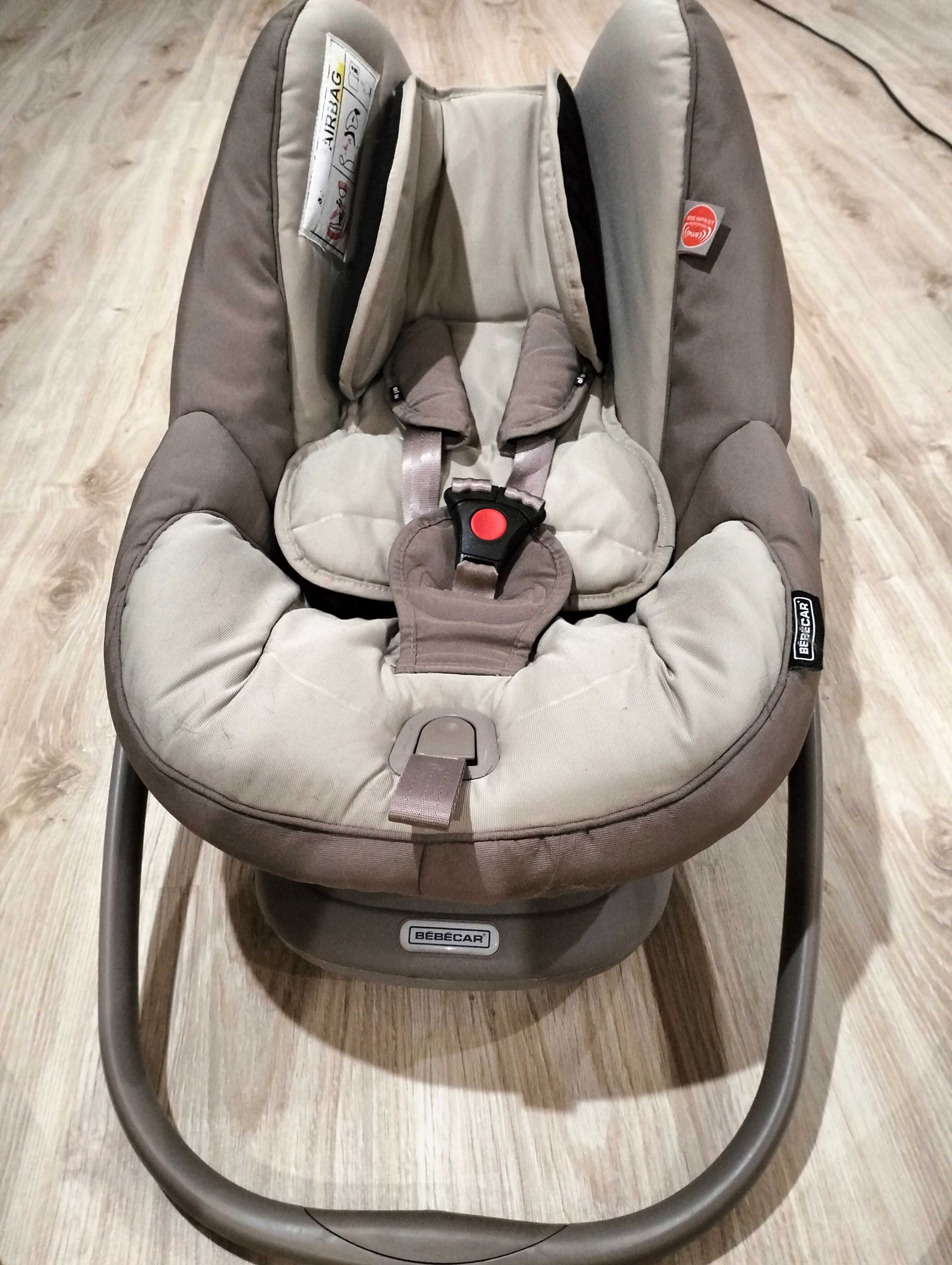 Cadeirinha OVO e Isofix Bébécar