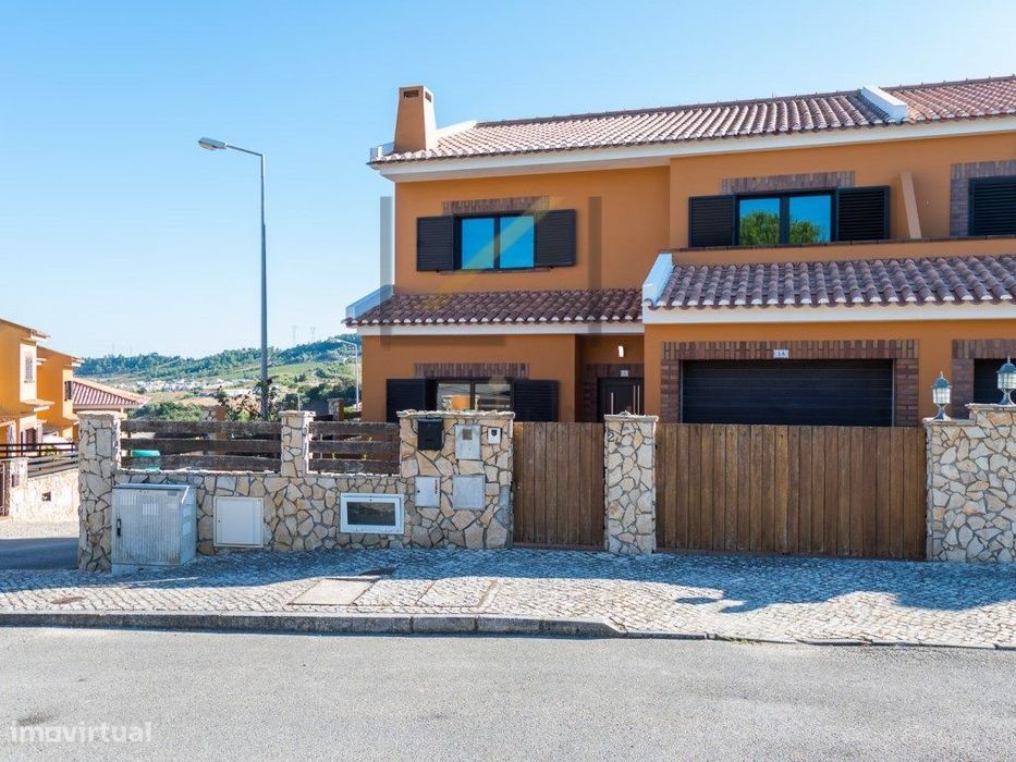 Moradia T3+1 em Vila Franca de Xira