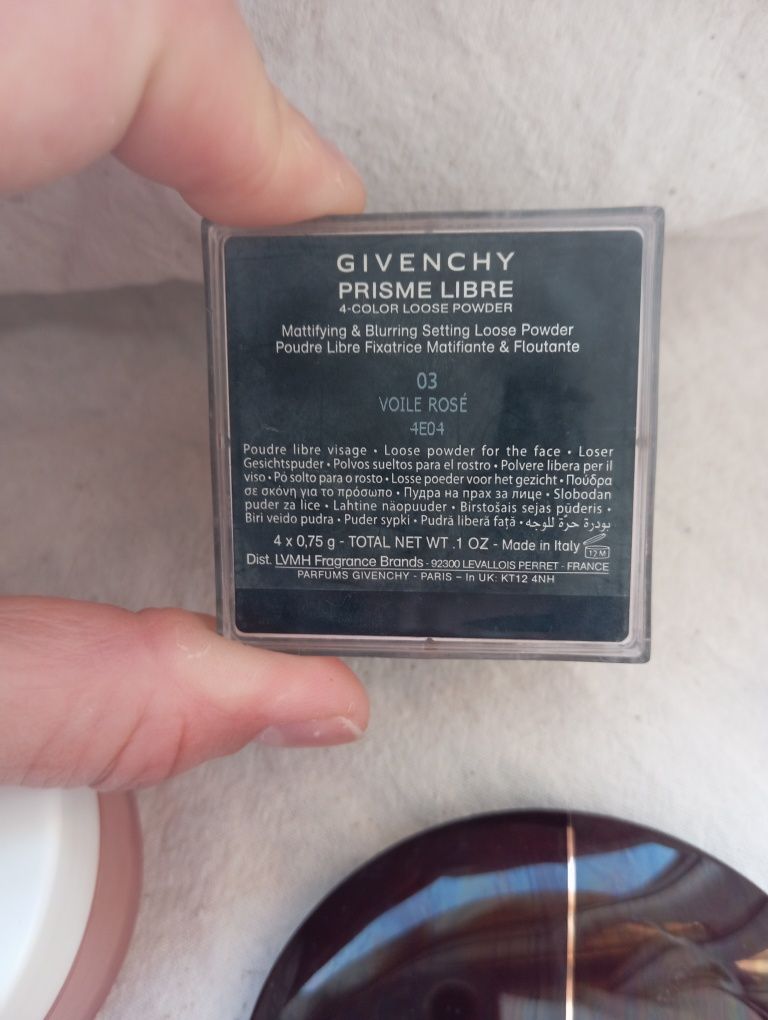 GIVENCHY PRISME LIBRE 4 kolory sypki puder Matt Blurr Setting 03 VOILE