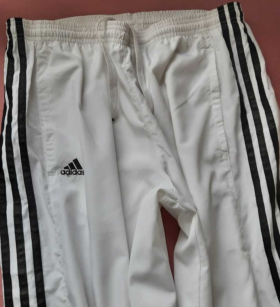 Adidas Uniseks spodnie sportowe białe czarne logo szorty M L