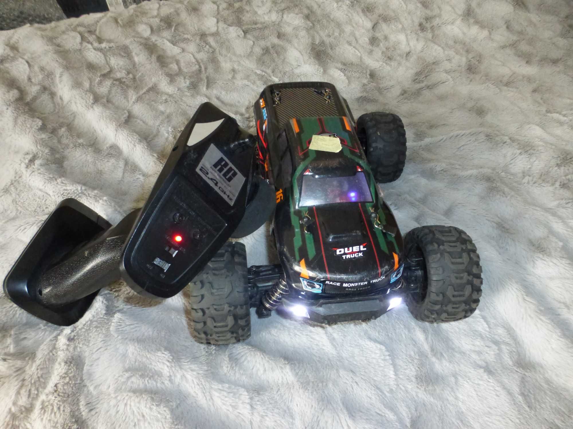 Машинка на радіокеруванні  16889 1/16 4WD б/у
