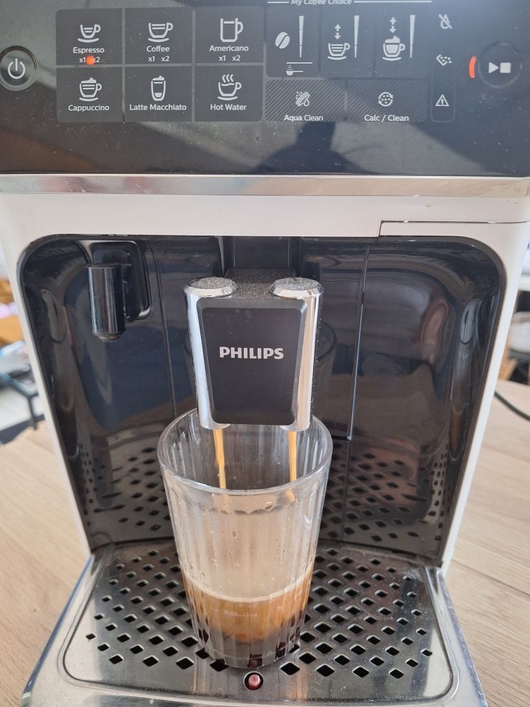 Ekspres Philips Latte Go EP3243