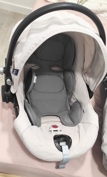 Vendo trio de carrinho Chicco