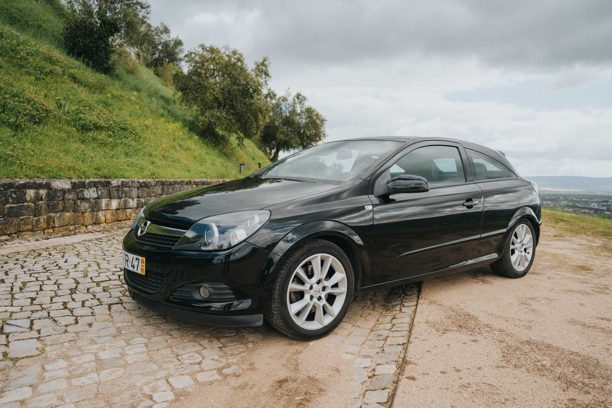 Opel Astra GTC 1.9 CDTi 150cv