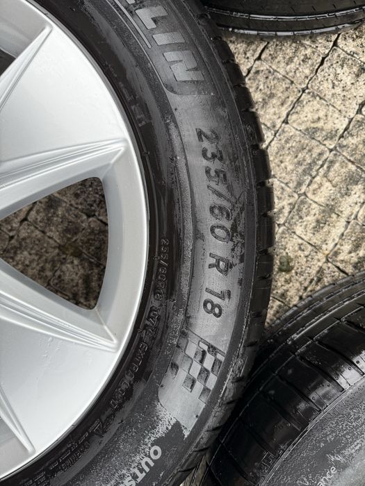 Volvo xc40 V60 xc60 alufelgi 18 kola opony 235/60 r18 Michelin