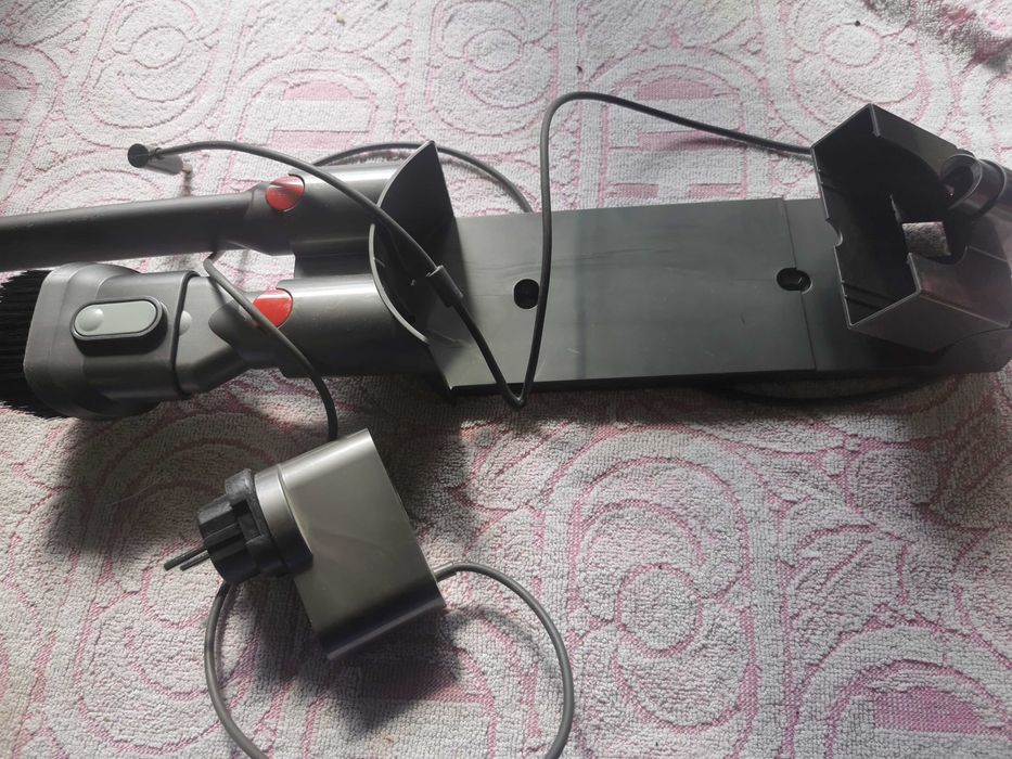 Odkurzacz bezprzewodowy dyson v7
