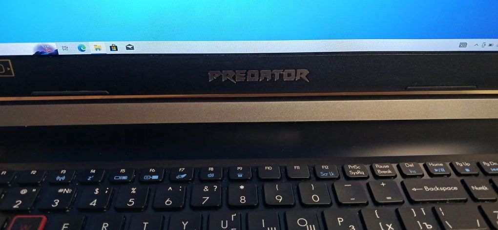 Продаємо ігровий Ноутбук ACER Predator Helios 300 PH317-52