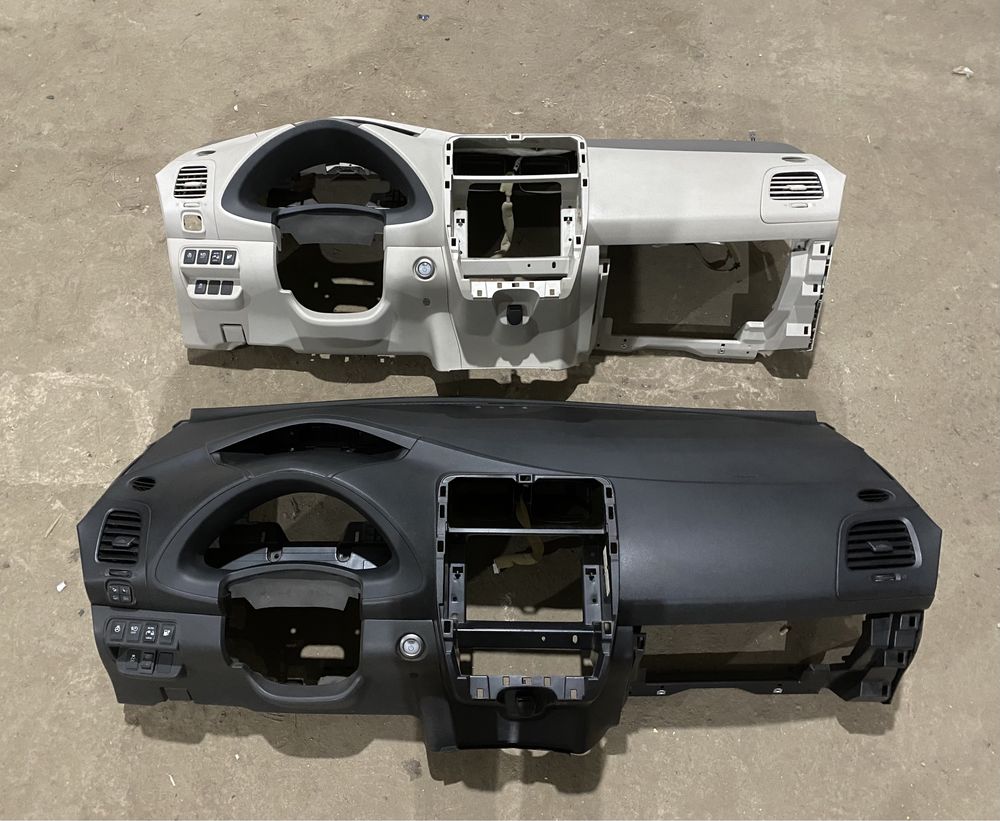 Панель торпеда на Nissan Leaf Ниссан Лиф