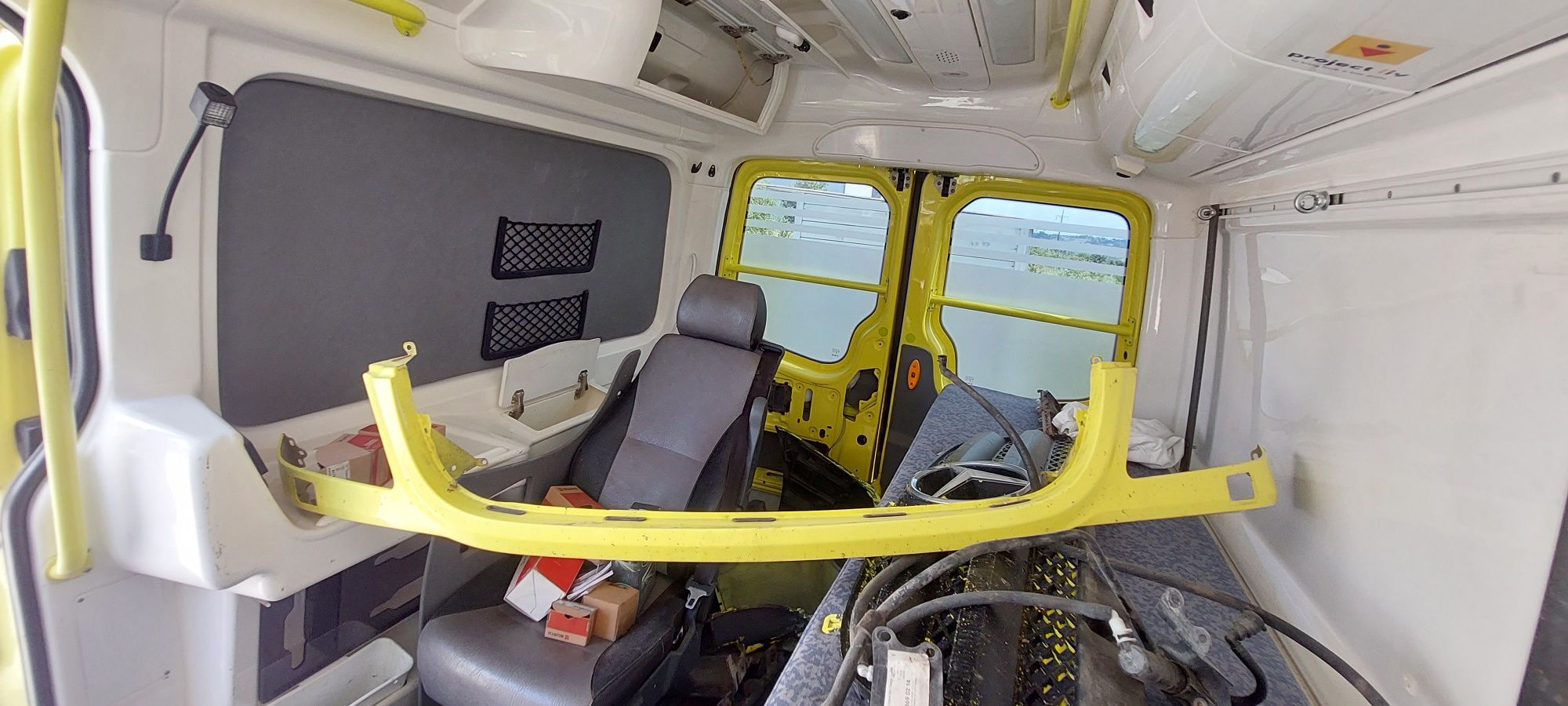 Кузов средняя база лысый Мерседес Спринтер w906 Разборка Sprinter