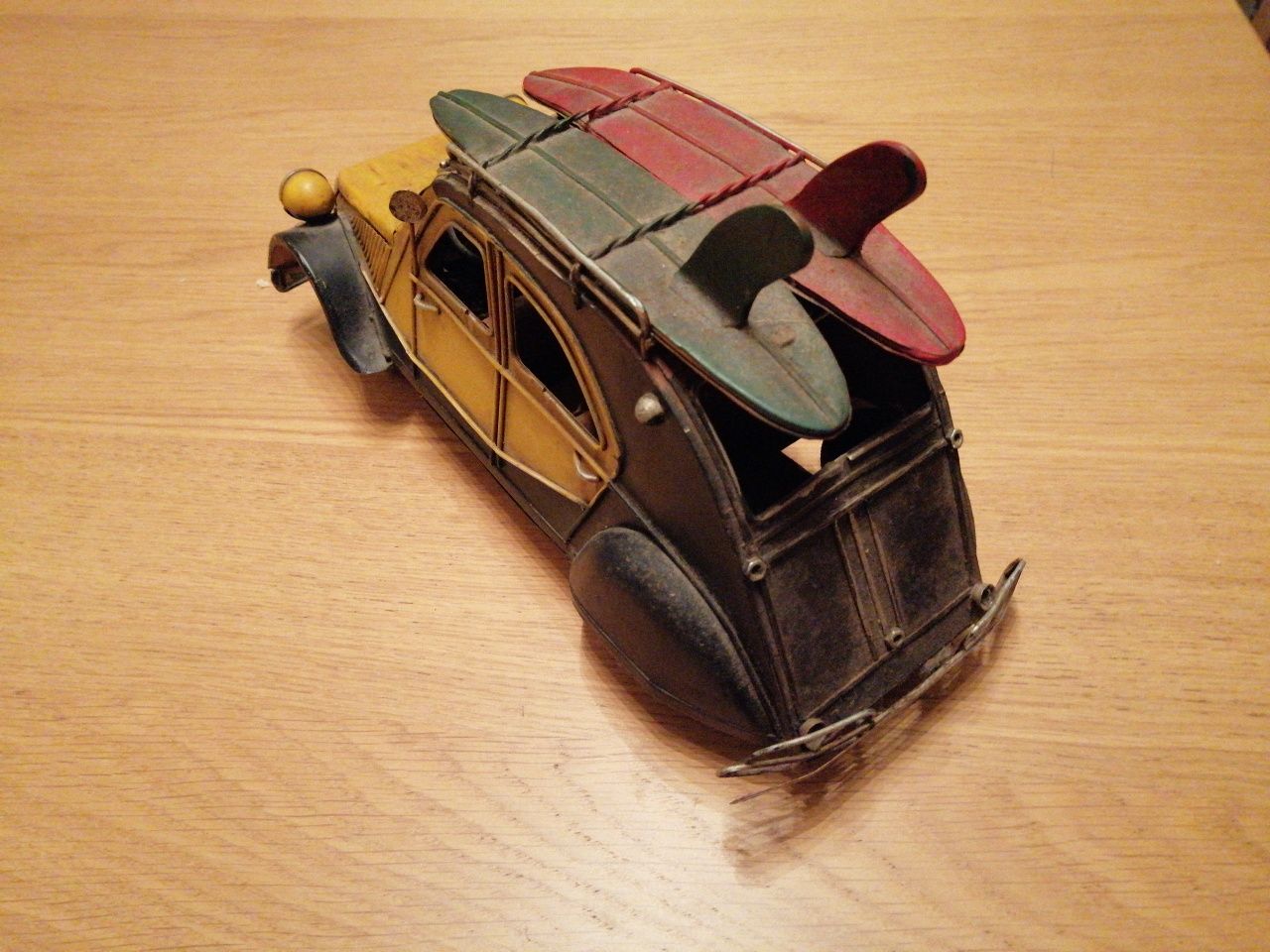 Citroen 2 CV em metal