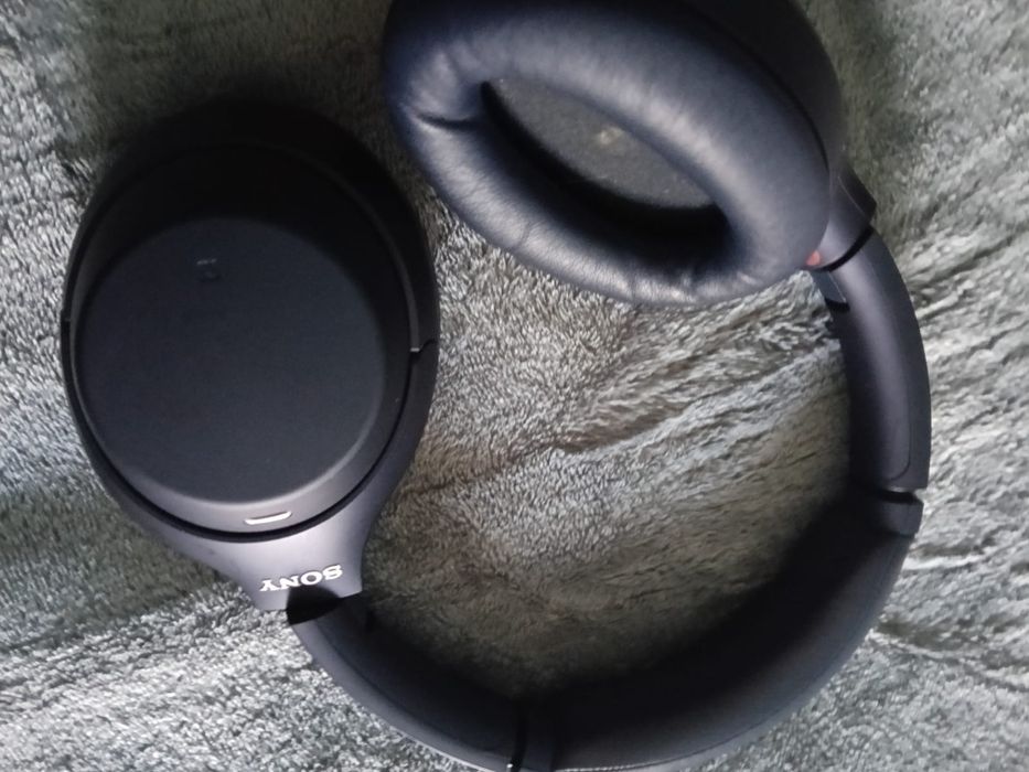 Fones Sony originais,custaram me 160,sem fio,como novos euros