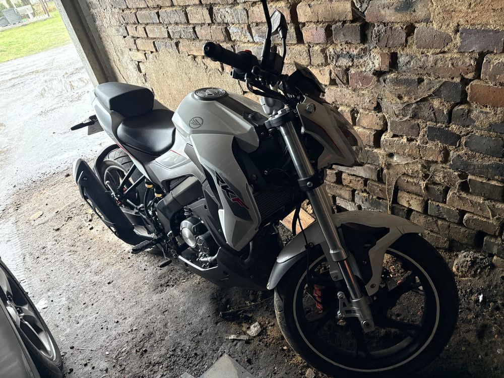 Motocykl 125 Keeway rkf 125