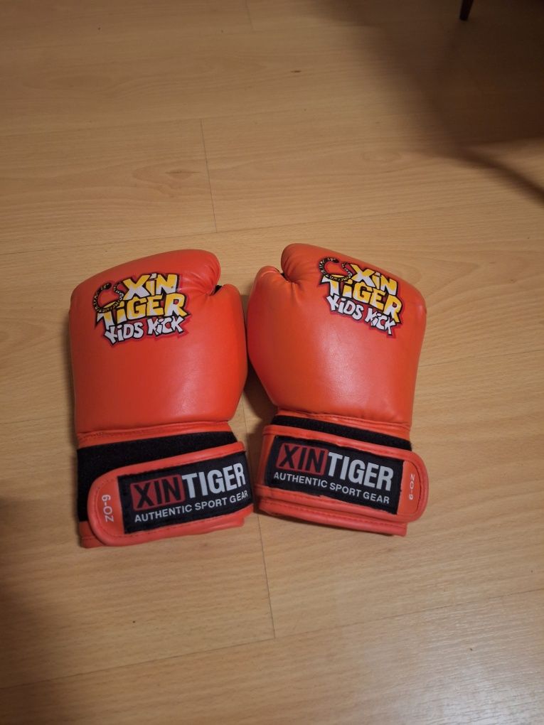 Luvas de boxe infantil