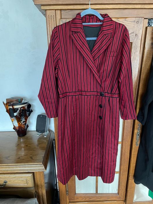 Piękna marynarkowa wyszczuplajaca sukienka roz L-XL