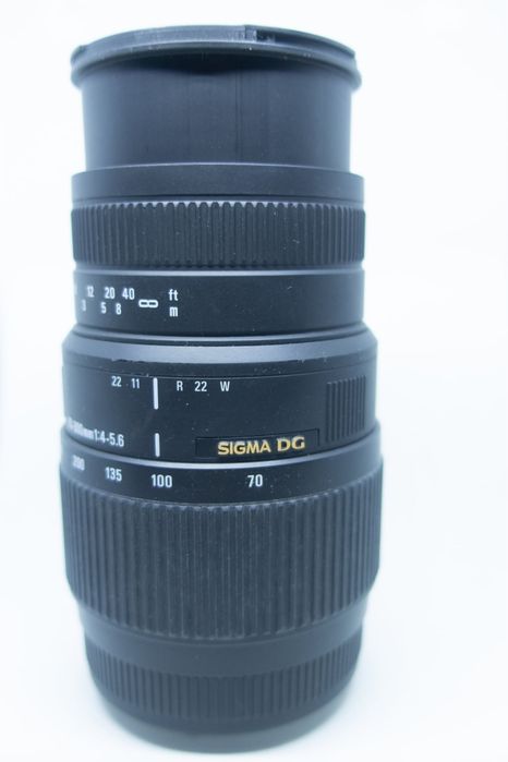 Lente Sigma DG 70-300mm