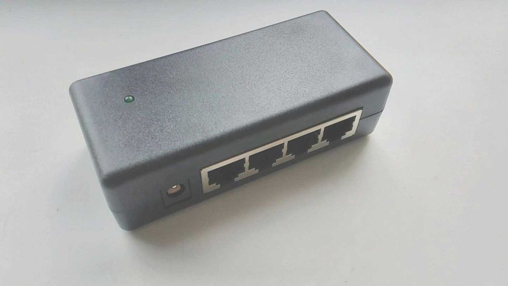 4-портовый POE(ПОЕ)-инжектор на 12-24-48В для IP-камер/Точек Доступа