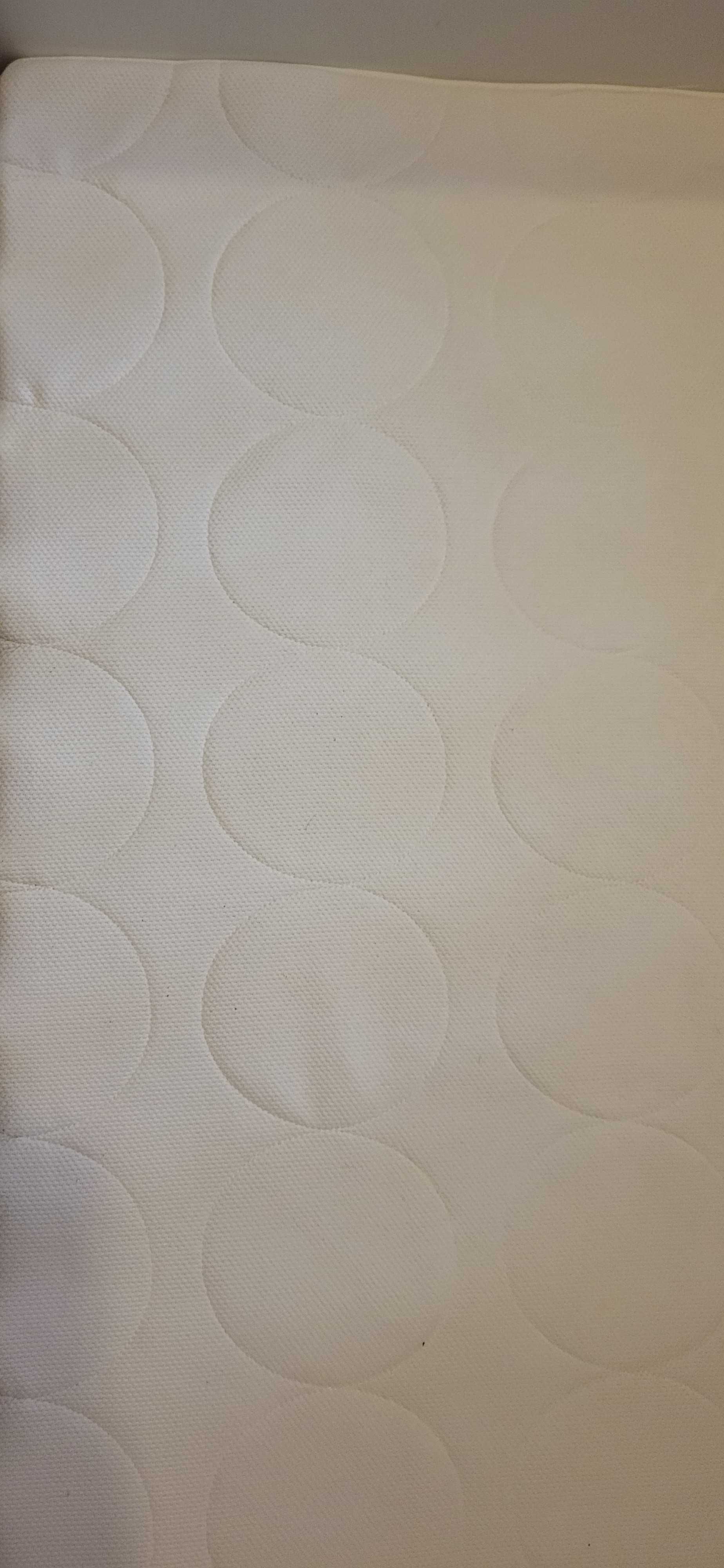 Łóżeczko dziecięce firmy ikea