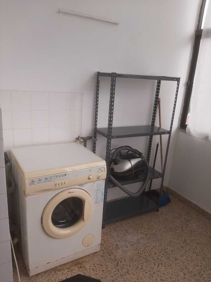 ARRENDA-SE QUARTO NO CENTRO DE ÁGUEDA