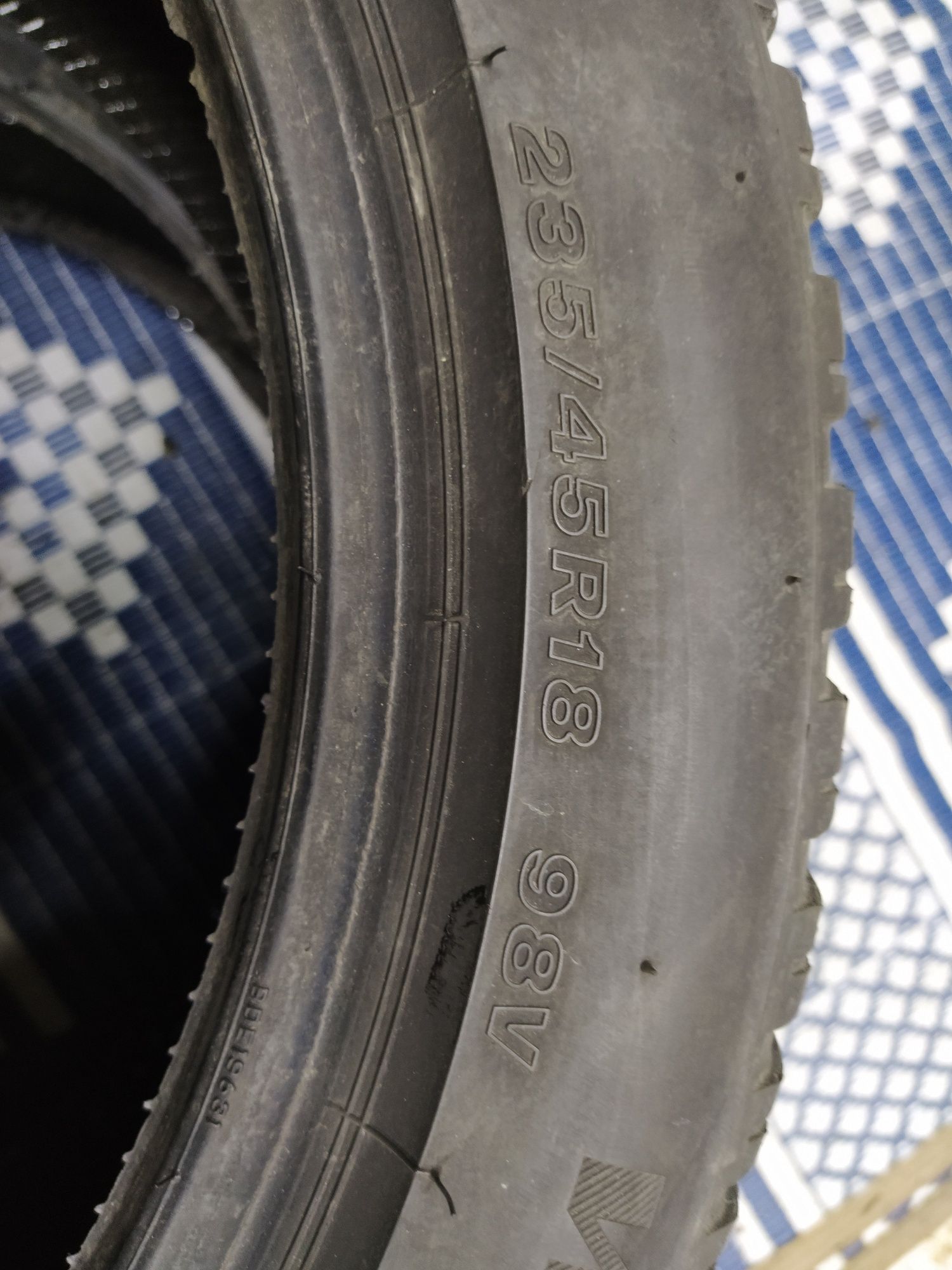 2 Opony zimowe 235/45r18 FIRESTONE 2021r