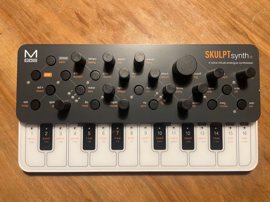 Modal Skulpt SE syntezator