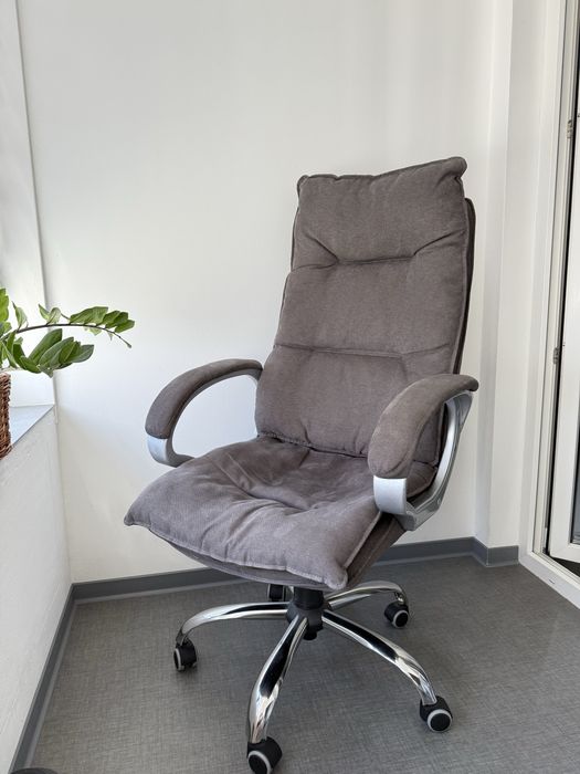 Крісло для роботи