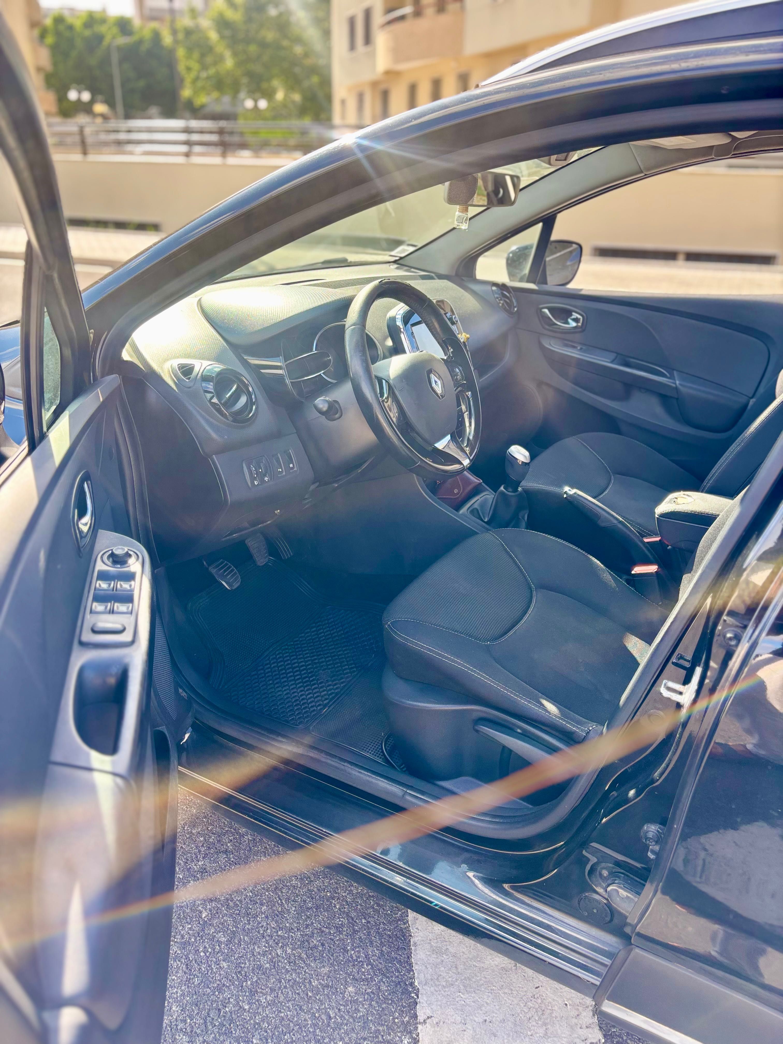 Renault Clio Sport Tourer 1.5 DCi Dynamique S