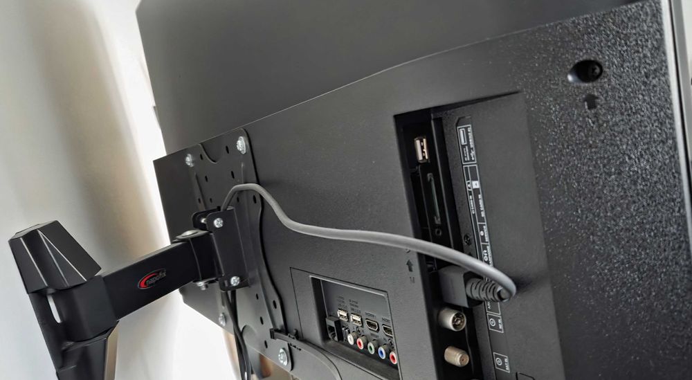 Smart TV Sharp 40 polegadas 4K Ultra HD usada