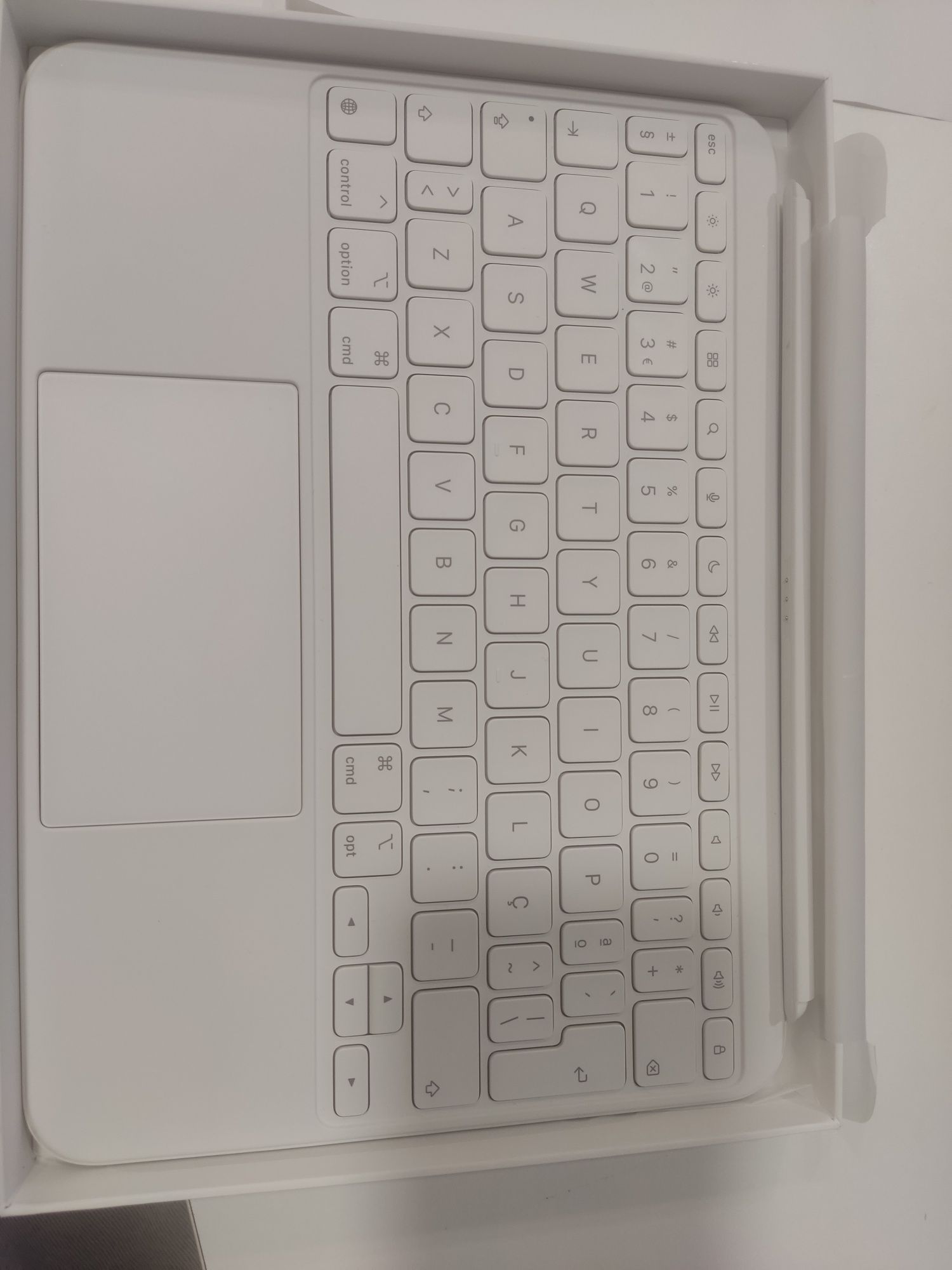 Magic keyboard folio