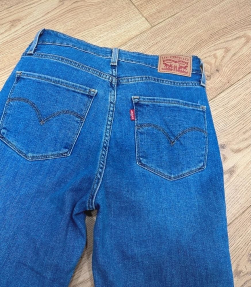 Nowe spodnie jeansowe Levi’s 26 x 32