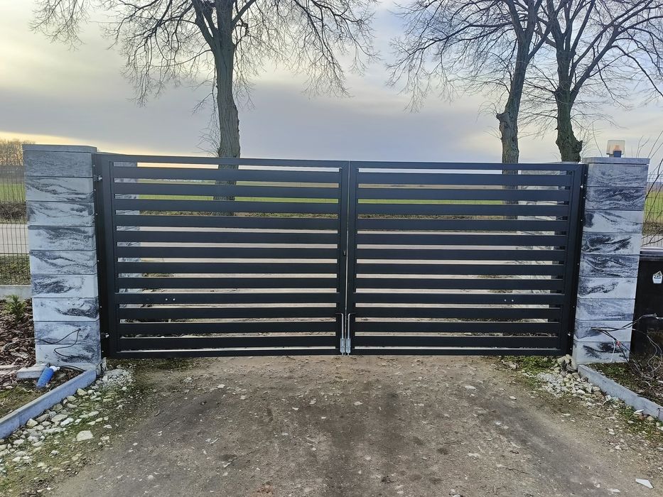 Brama wjazdowa jak nowa 1,76x 4,25