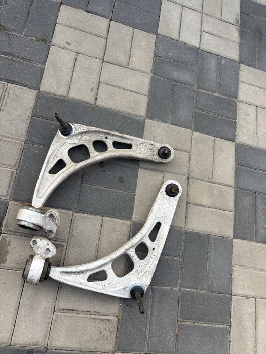 Wahacze przednie przód bmw e46