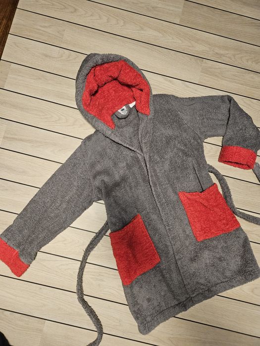 SZLAFROK Podomka Frotte z kapturem roz. 146