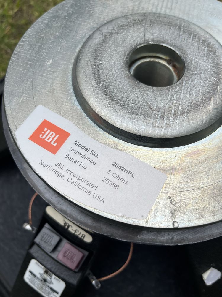 Glosniki 18 cali JBL 2042HPL