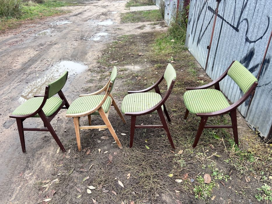 Krzesła skoczki 4szt komplet prl retro