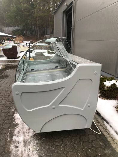 Lada witryna chłodnicza Cold dł. 1,6 m i inne urządzenia.