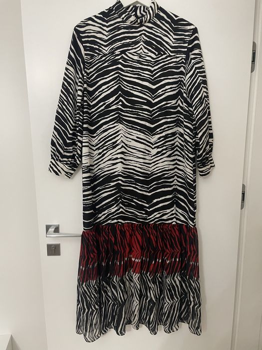 Nowa sukienka maxi z zary rozmiar m