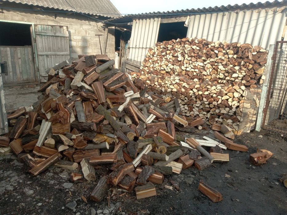 Дрова колотые твердых пород и Фруктовые