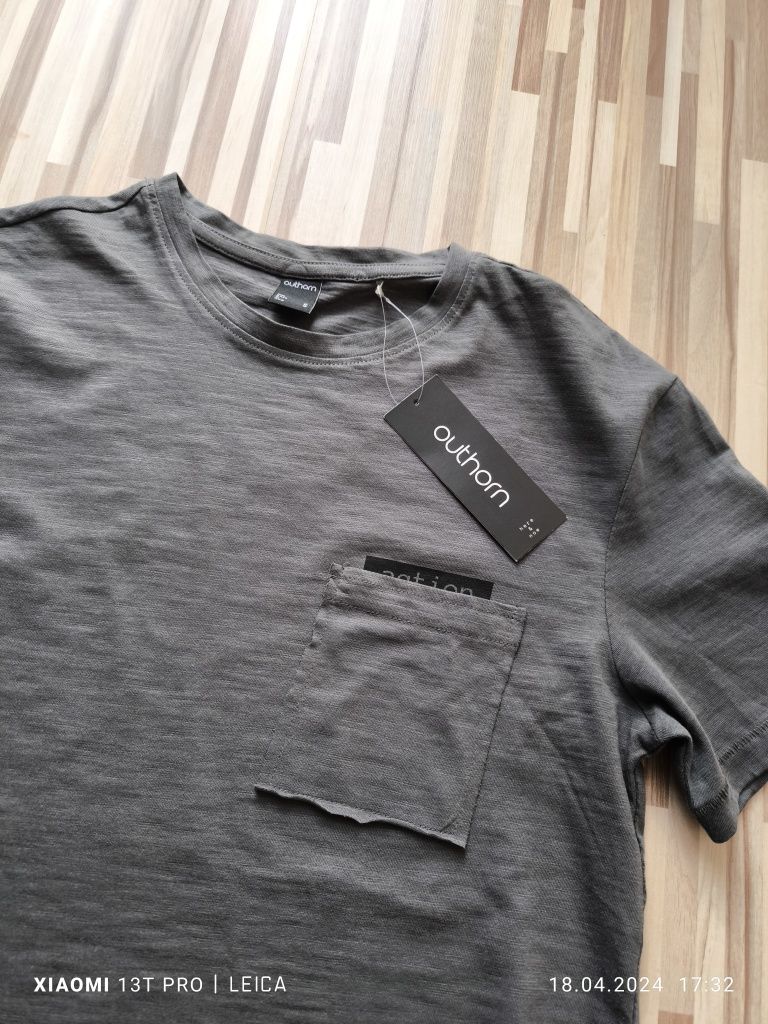 Nowy, modny t-shirt firmy Outhorn w roz. S