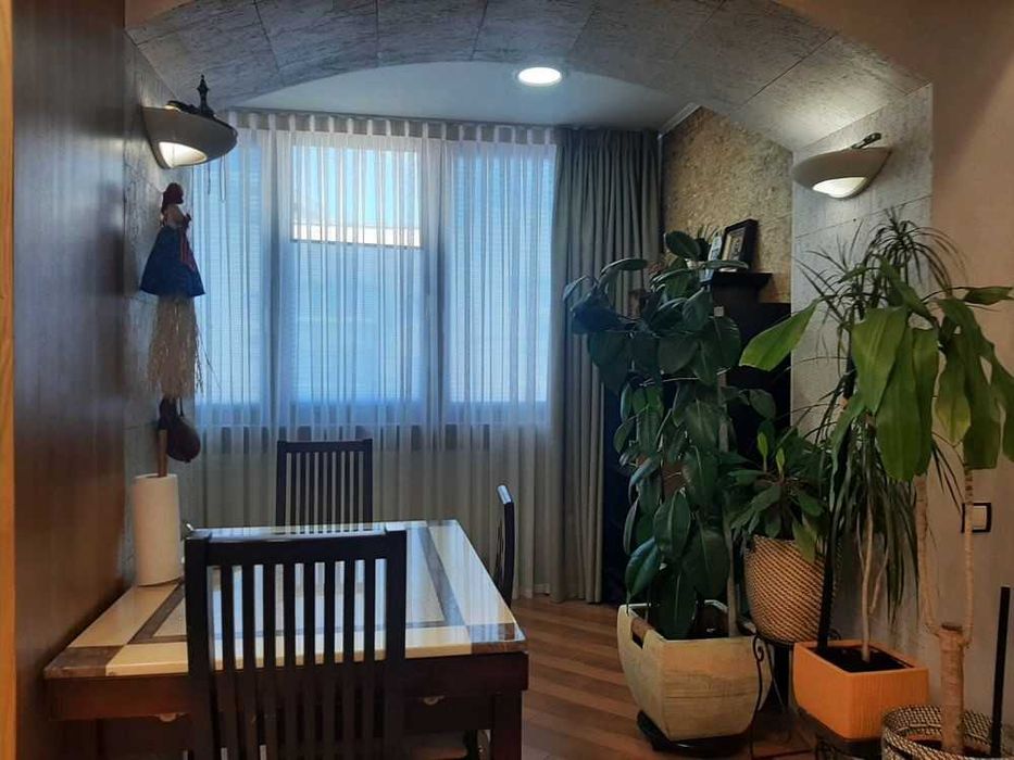 Продам двокімнатну квартиру  пр-т Шевченка 7А м. Вишгород ремонт меблі