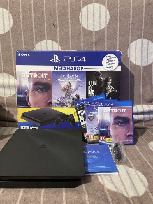 PS4 SLIM 1TB полный комплект