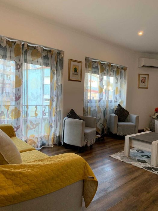 Vendo T2 metro Odivelas