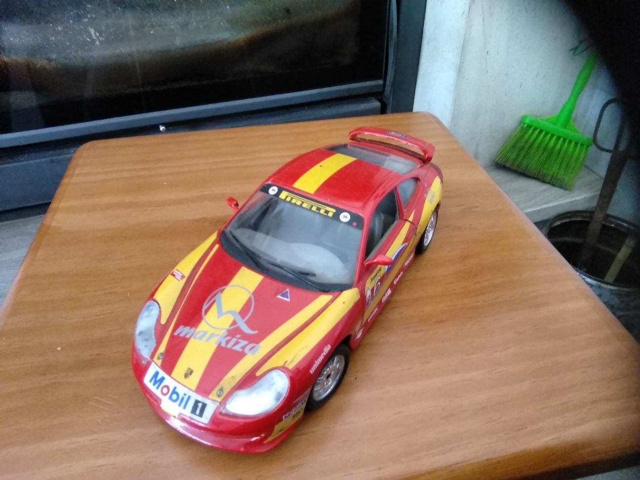 Burago - Porsche 911 Carrera  1/24