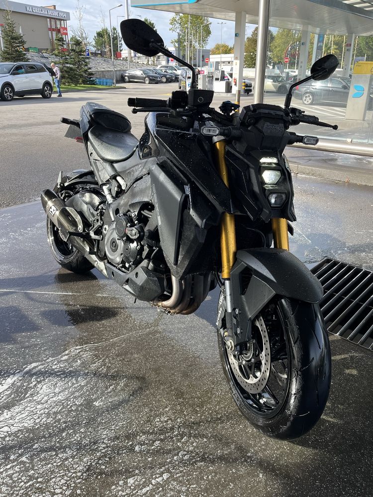 Suzuki gsx s1000 akrapovic